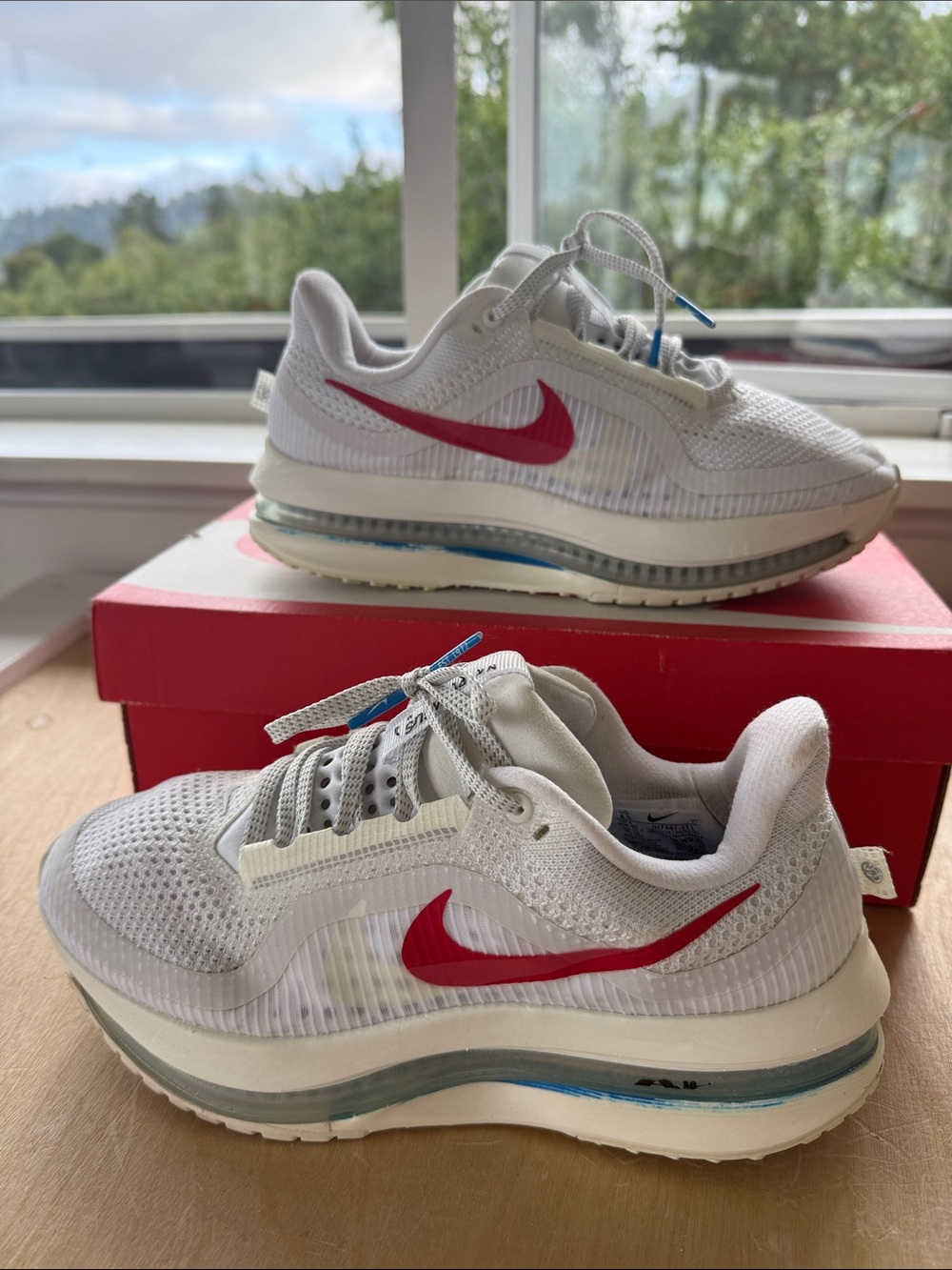 Nike react X Air Xoom X women’s White Sneakers with Red Swoosh